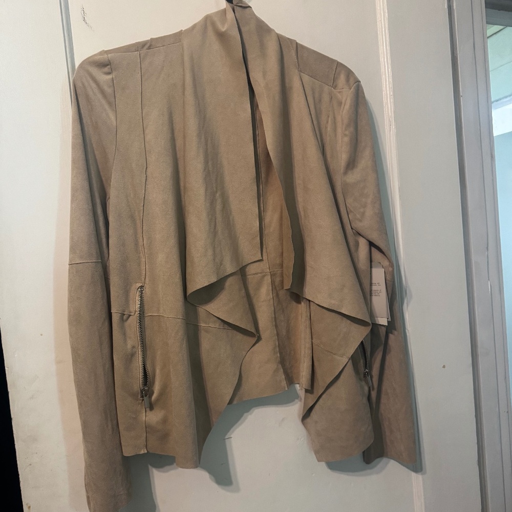 NWT Bagatelle Faux Suede drape blazer